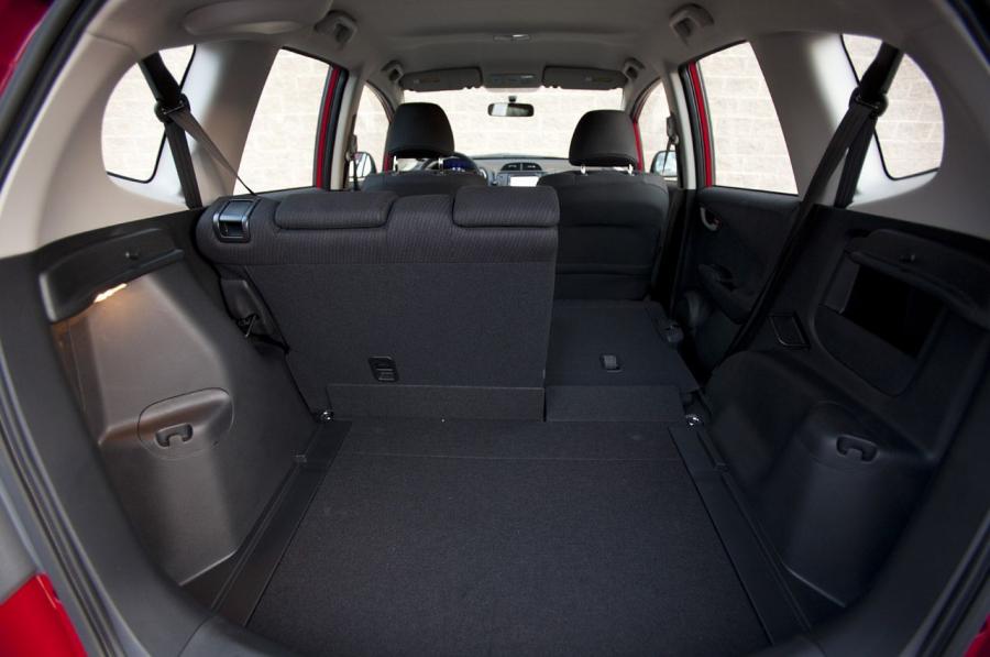 Honda Fit Sport 2013 года  (фото 3 из 31)